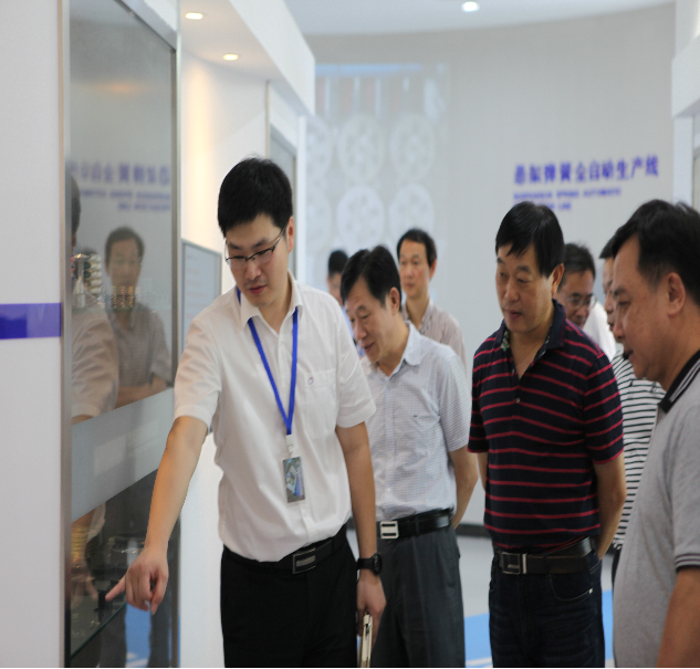 诸暨市政协副主席王培光、王祖勇一行莅临华纬科技参观调研(图4)